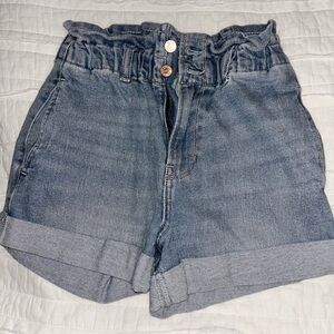 Hollister ultra high rise mom short